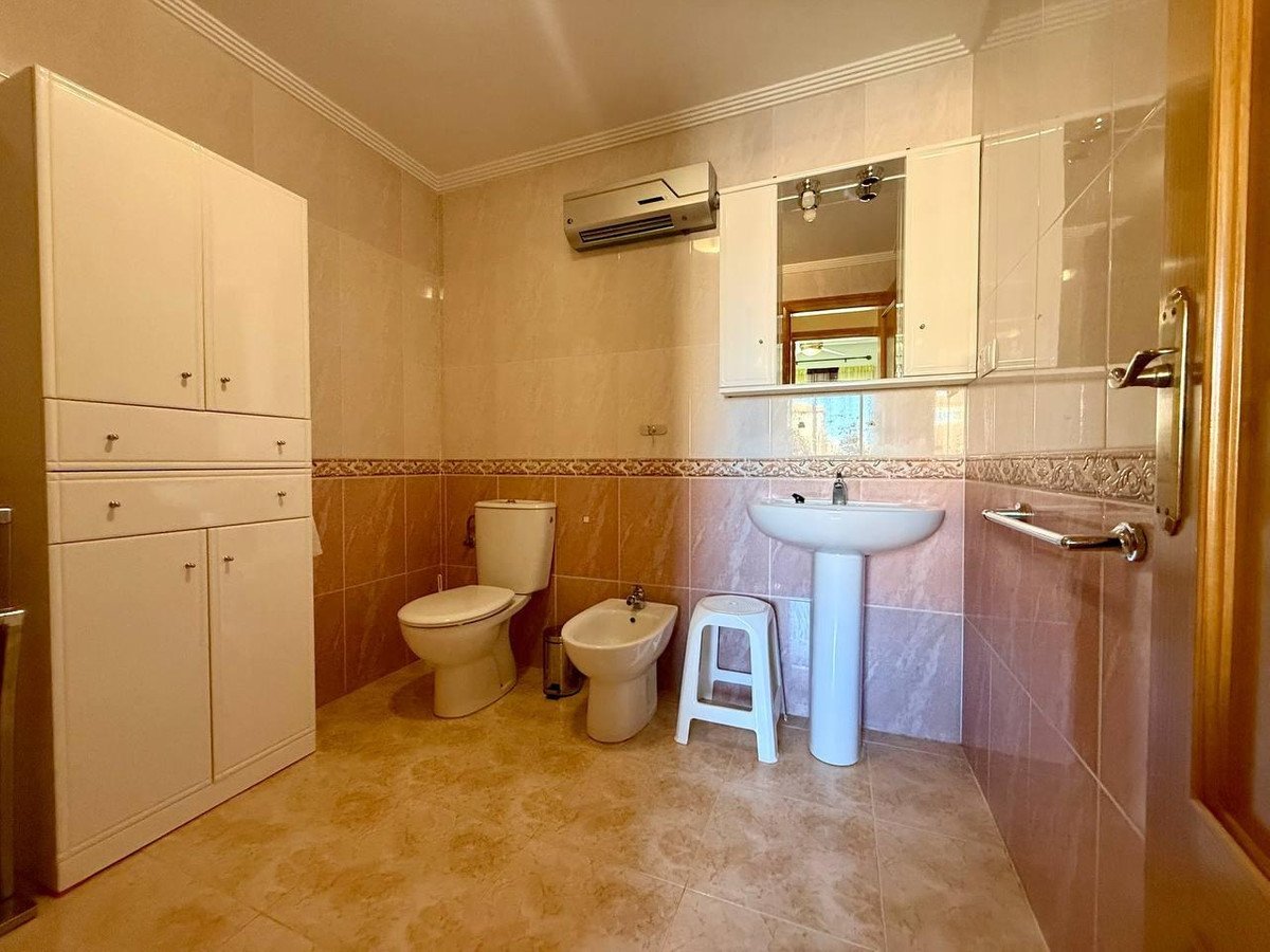 2 Bed Middle Floor Apartment in Orihuela