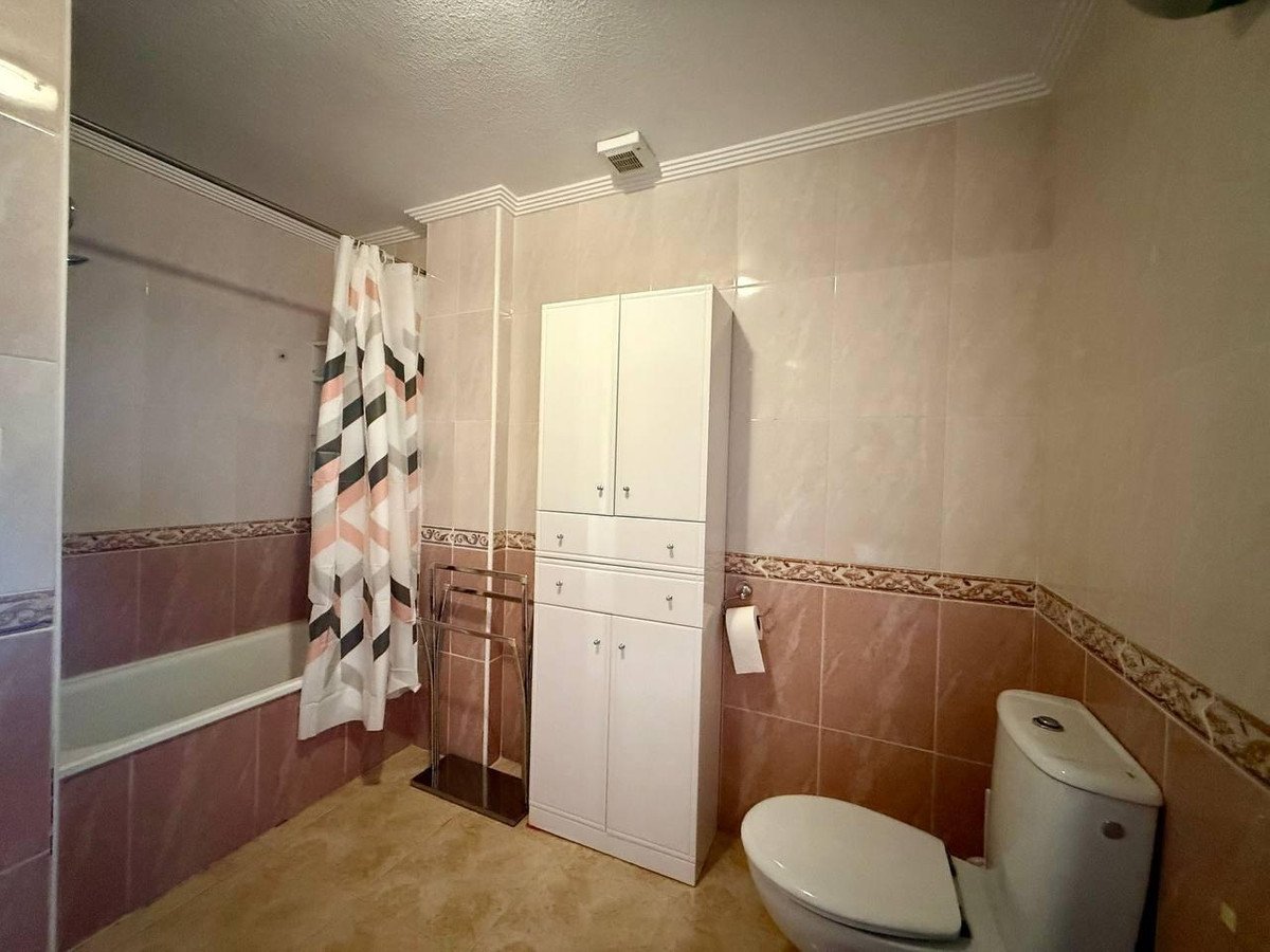 2 Bed Middle Floor Apartment in Orihuela