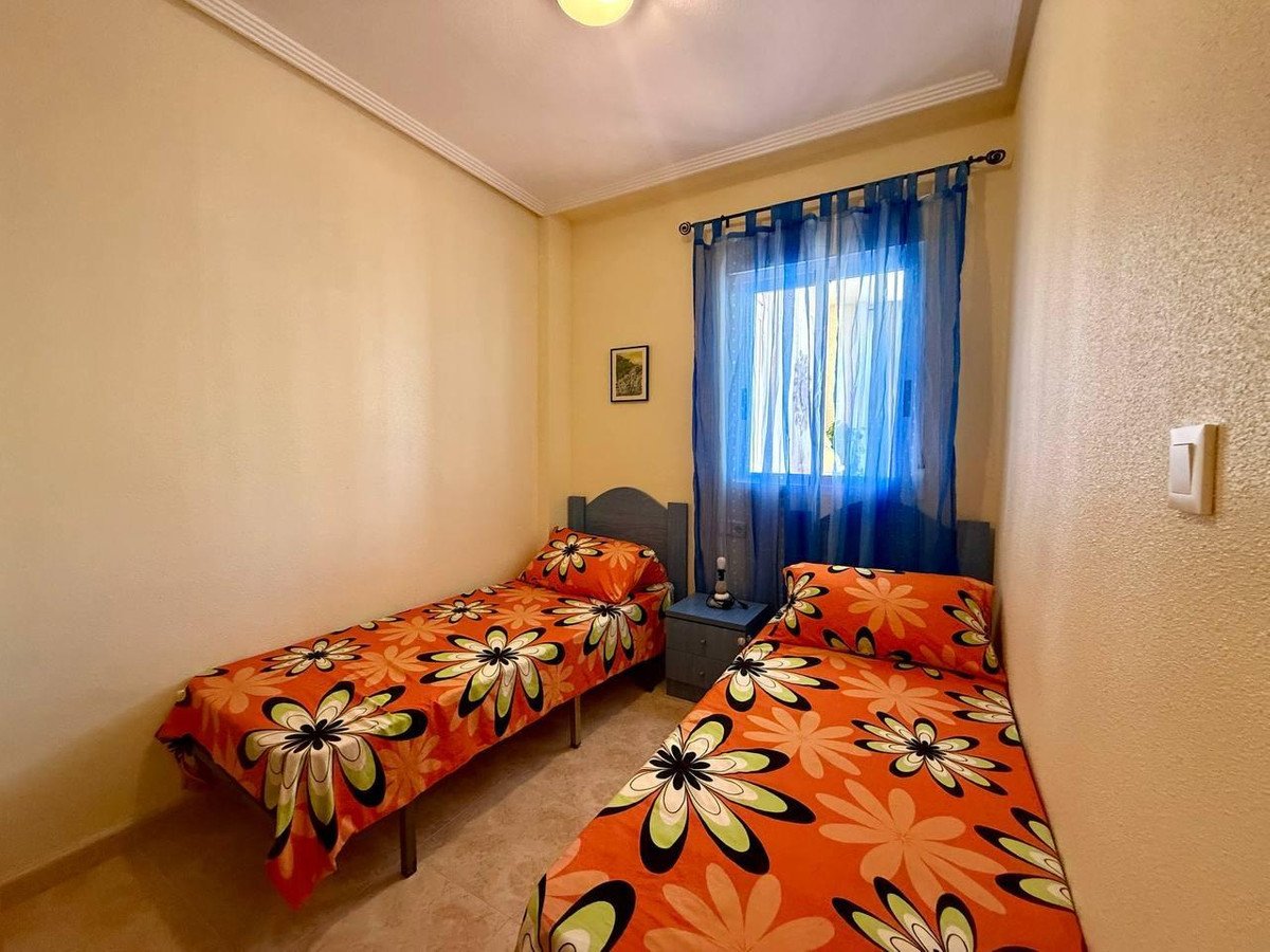 2 Bed Middle Floor Apartment in Orihuela