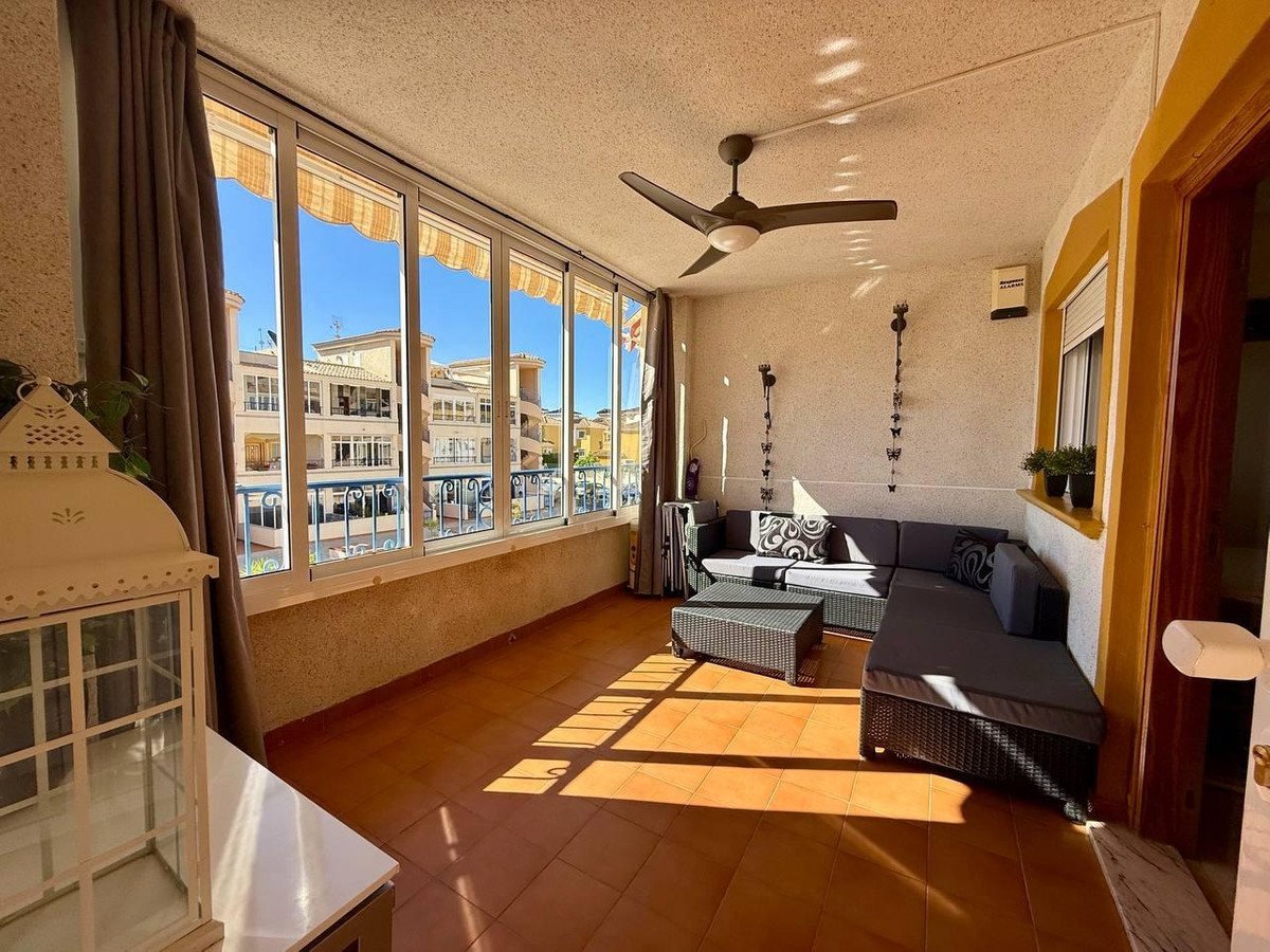 2 Bed Middle Floor Apartment in Orihuela