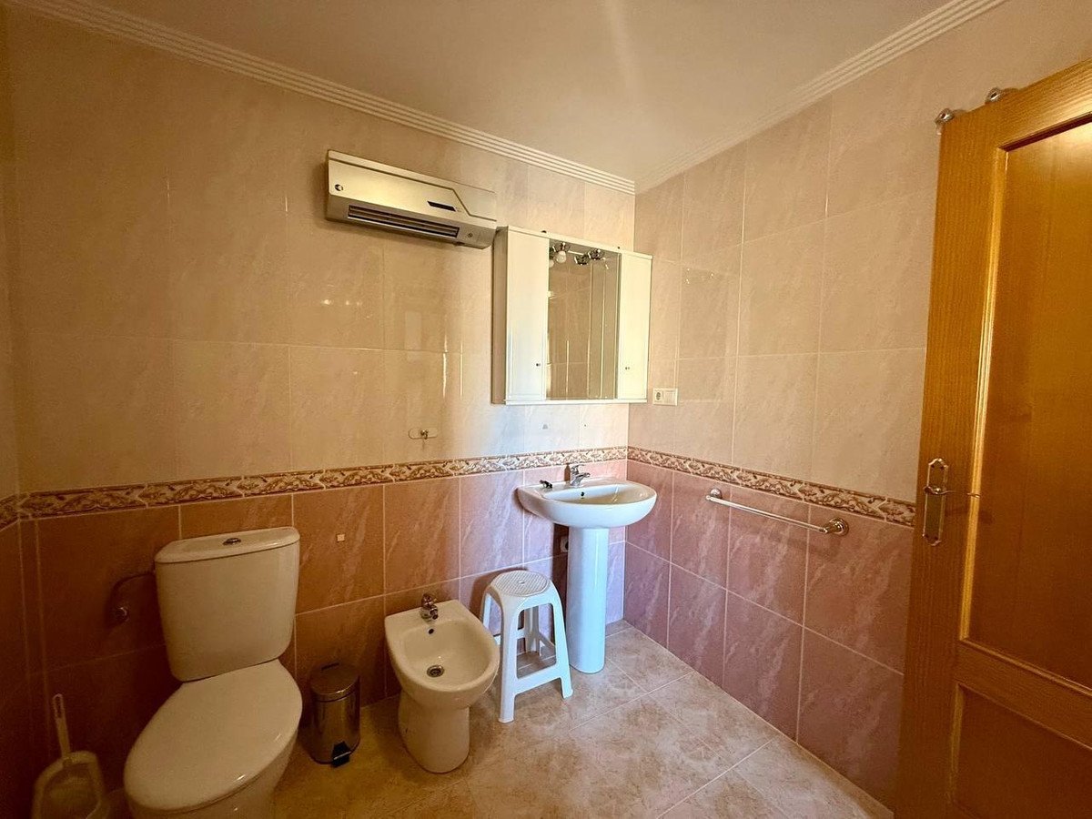 2 Bed Middle Floor Apartment in Orihuela