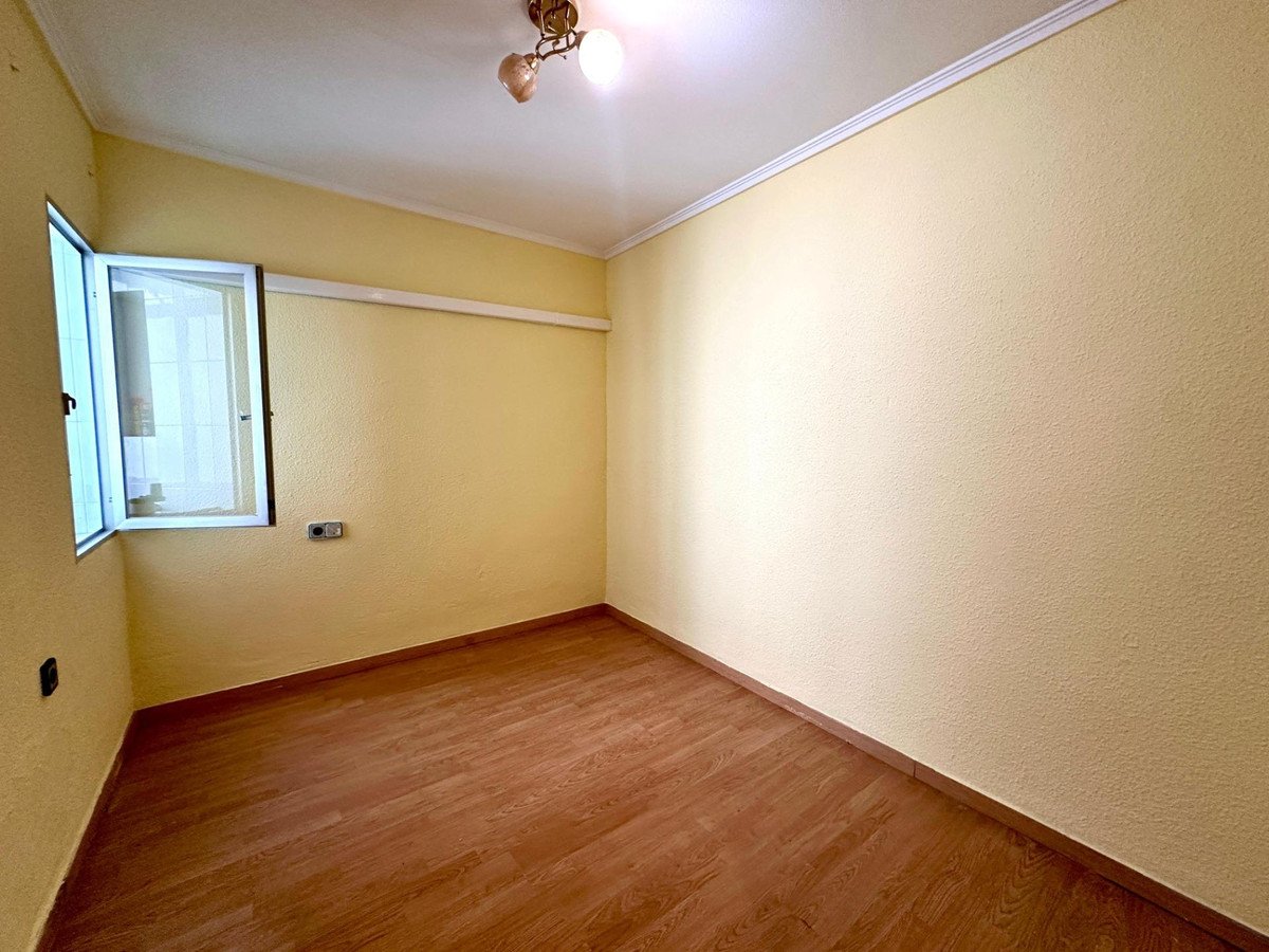 3 Bed Middle Floor Apartment in Alicante
