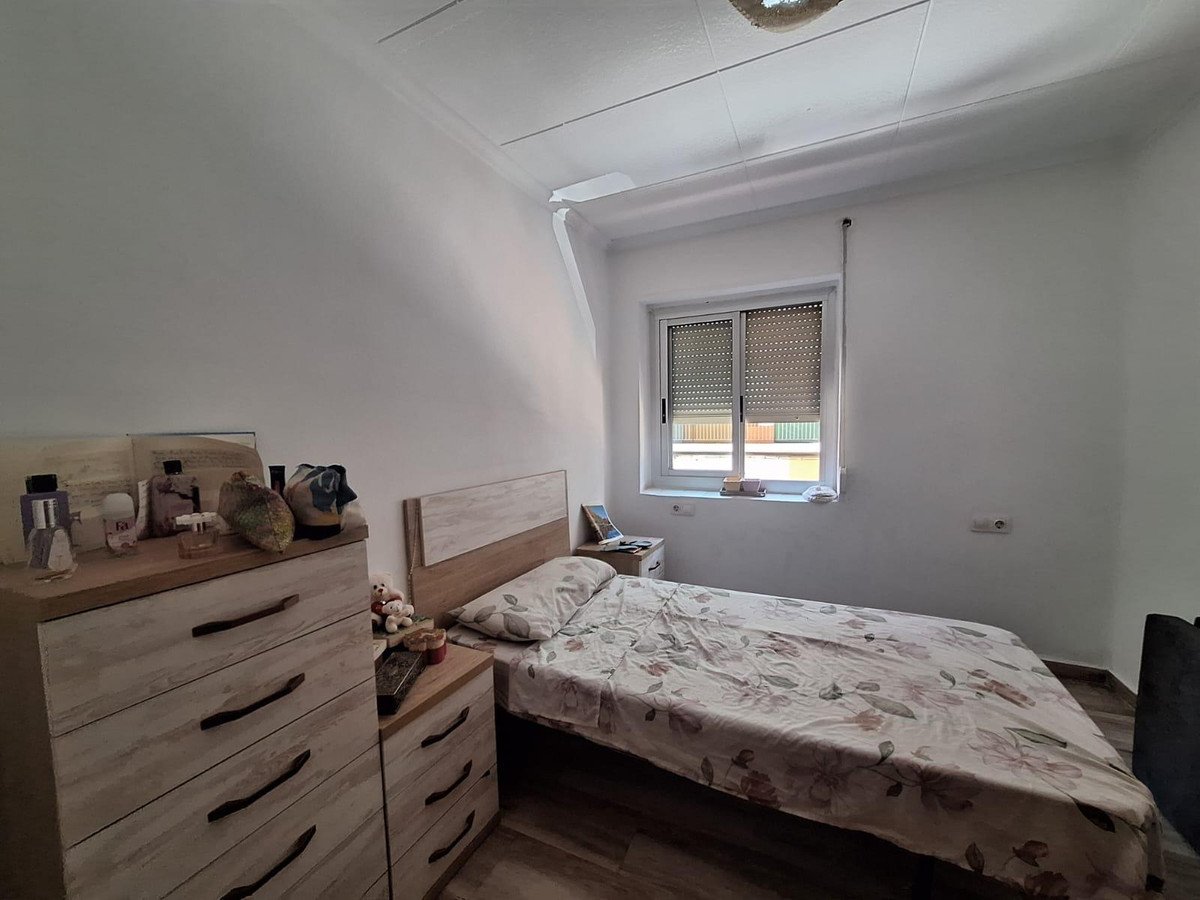 3 Bed Middle Floor Apartment in Alicante