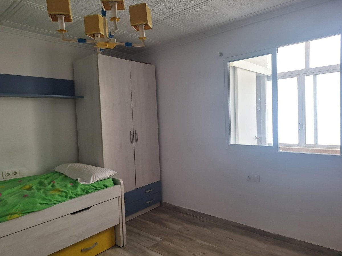 3 Bed Middle Floor Apartment in Alicante