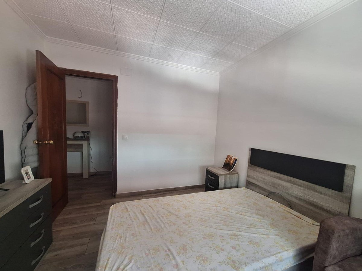 3 Bed Middle Floor Apartment in Alicante