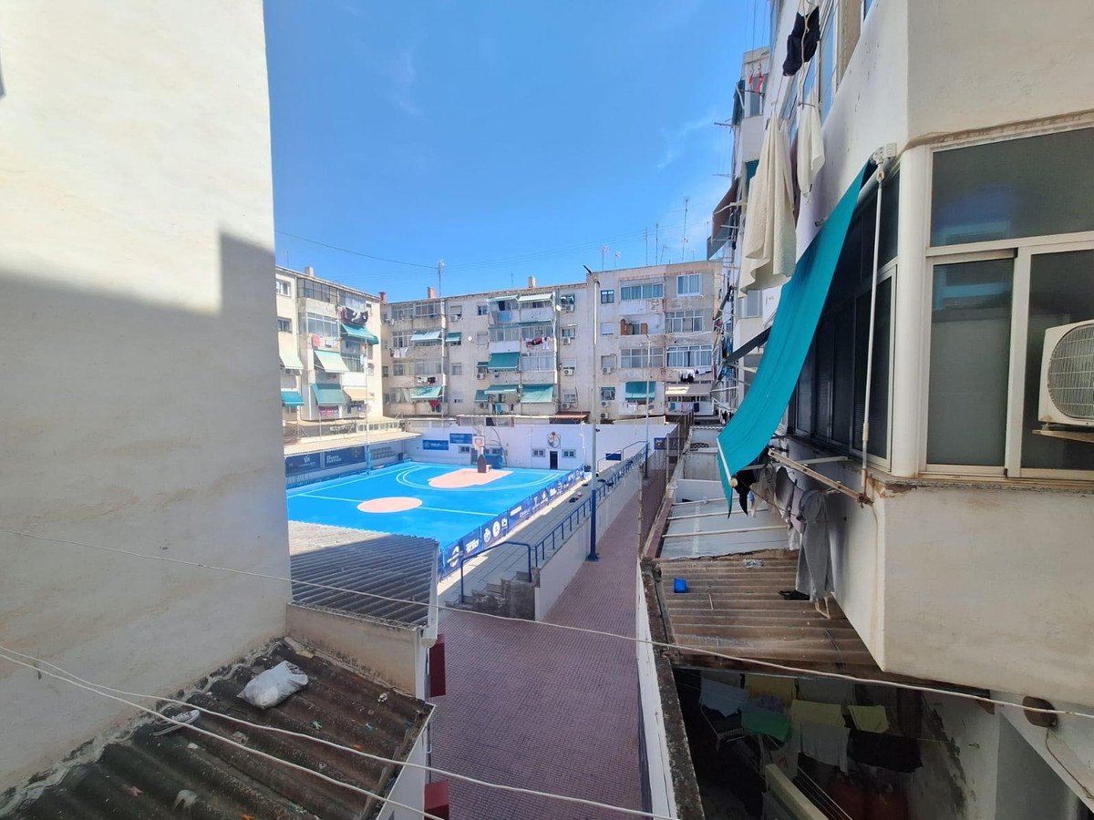3 Bed Middle Floor Apartment in Alicante