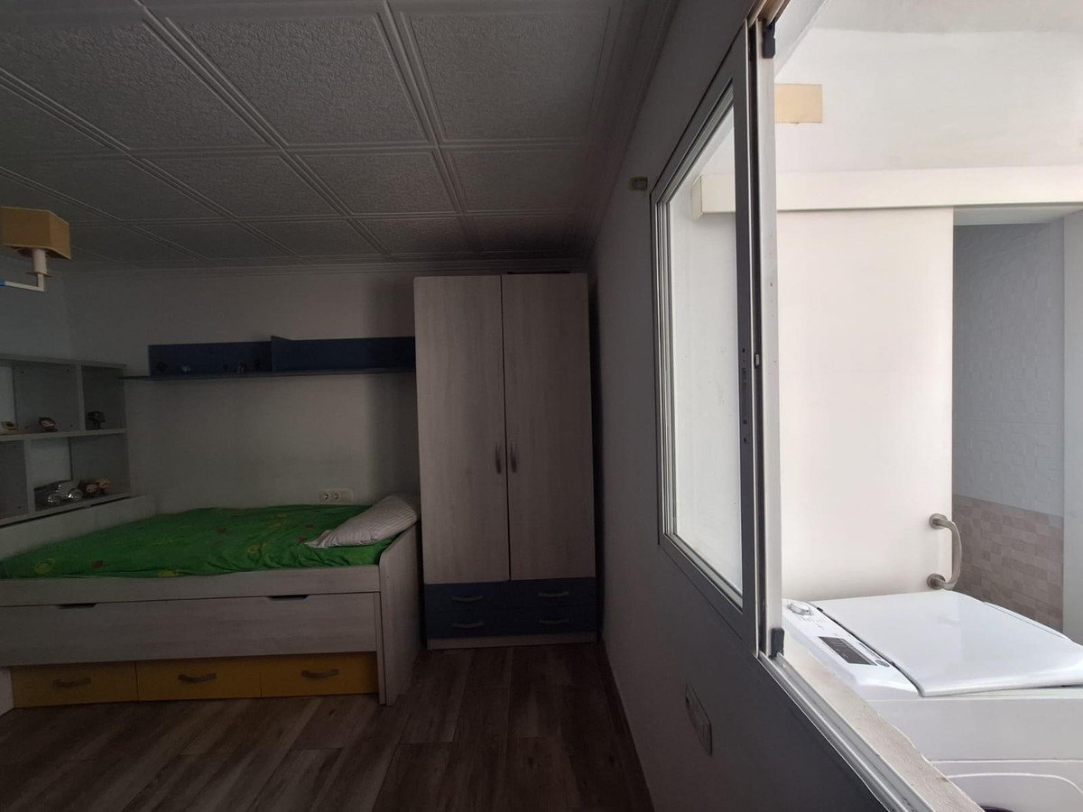 3 Bed Middle Floor Apartment in Alicante