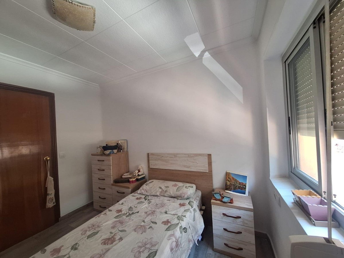 3 Bed Middle Floor Apartment in Alicante