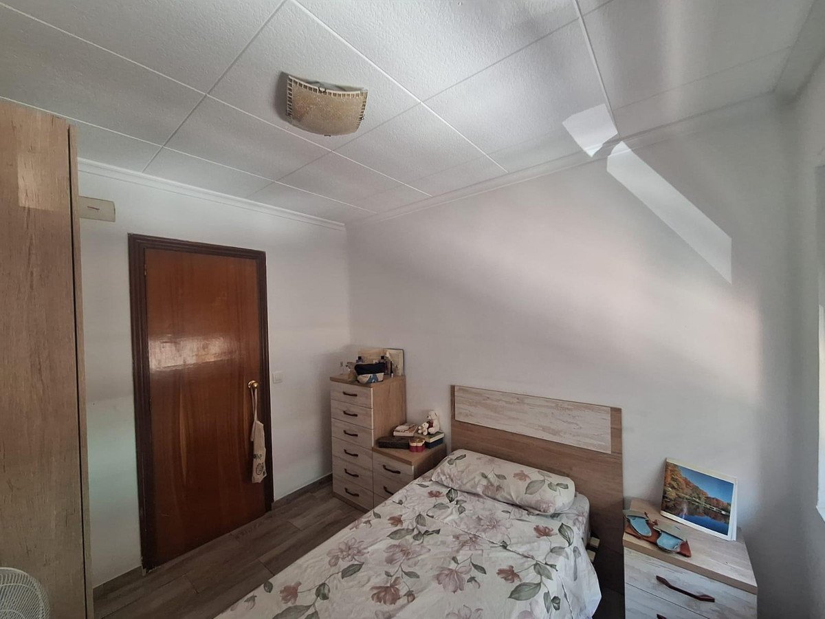 3 Bed Middle Floor Apartment in Alicante
