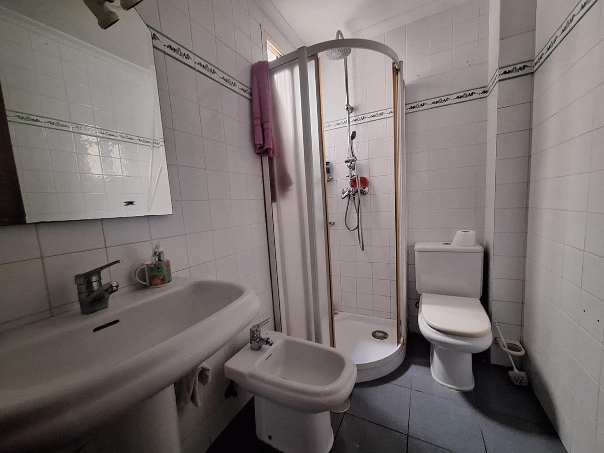 3 Bed Middle Floor Apartment in Alicante