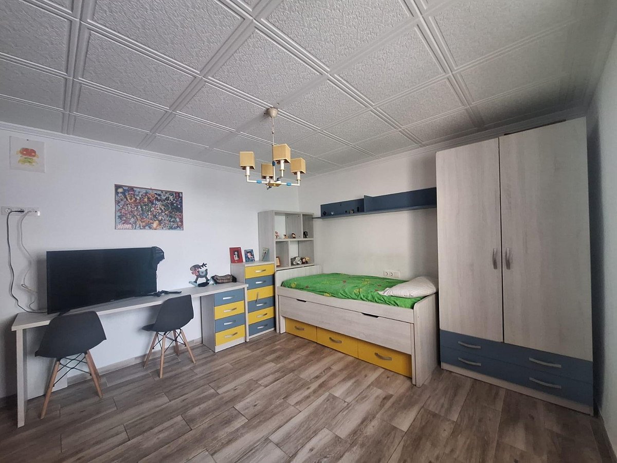 3 Bed Middle Floor Apartment in Alicante