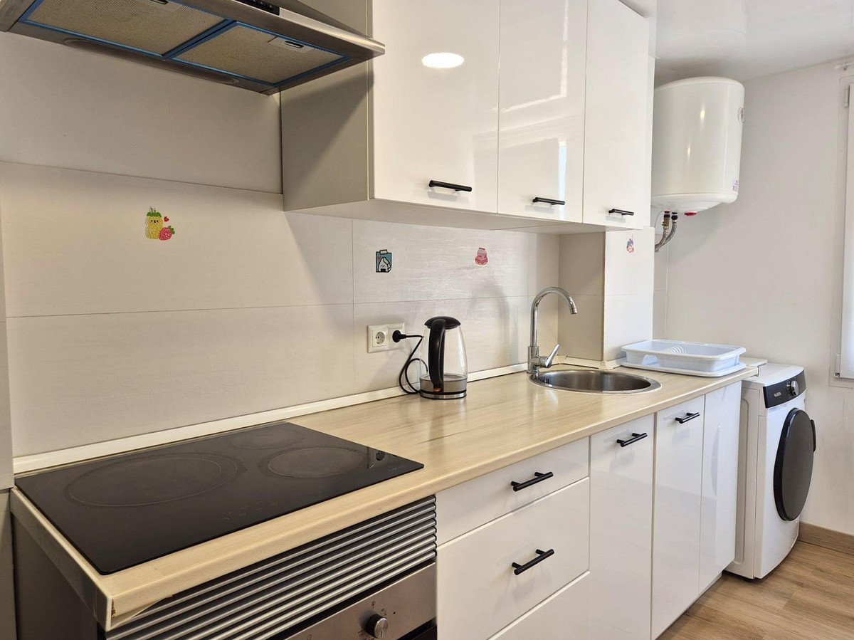 2 Bed Middle Floor Apartment in Alicante