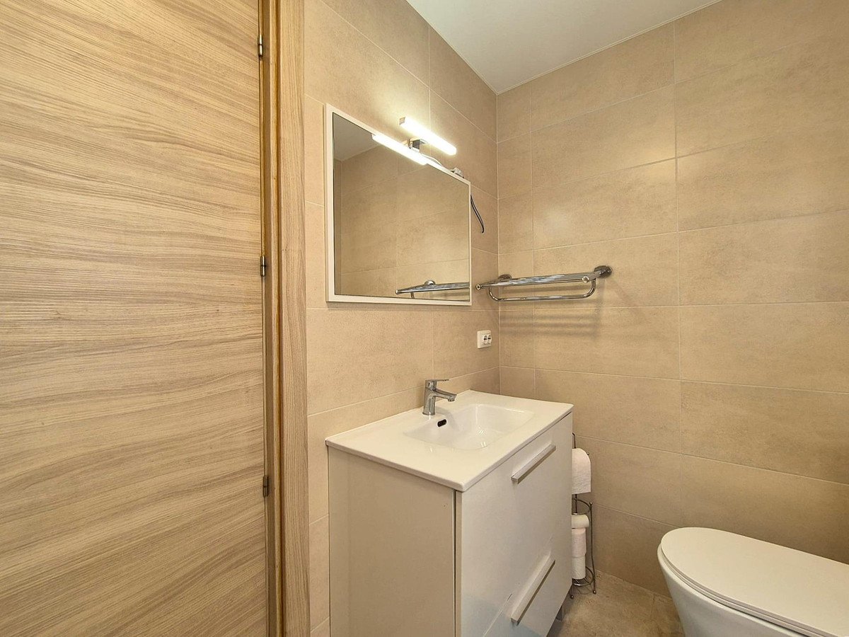 2 Bed Middle Floor Apartment in Alicante