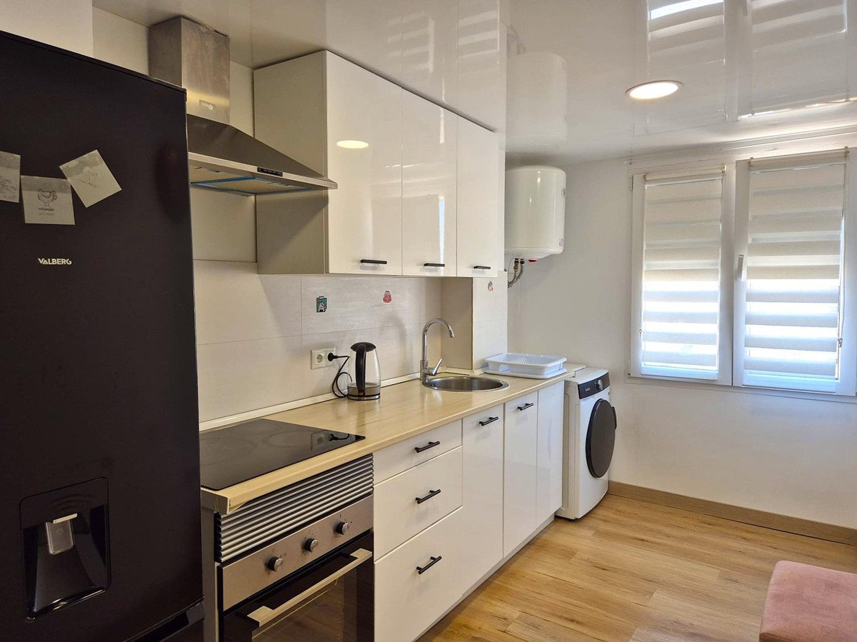 2 Bed Middle Floor Apartment in Alicante