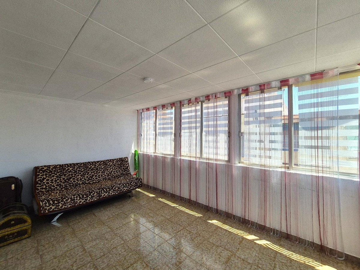2 Bed Middle Floor Apartment in Alicante