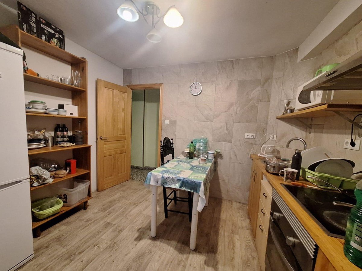 3 Bed Middle Floor Apartment in Alicante