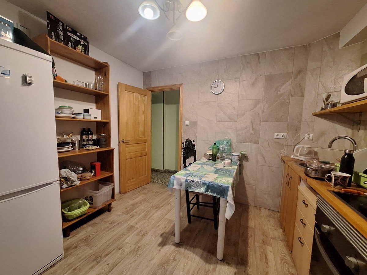 3 Bed Middle Floor Apartment in Alicante