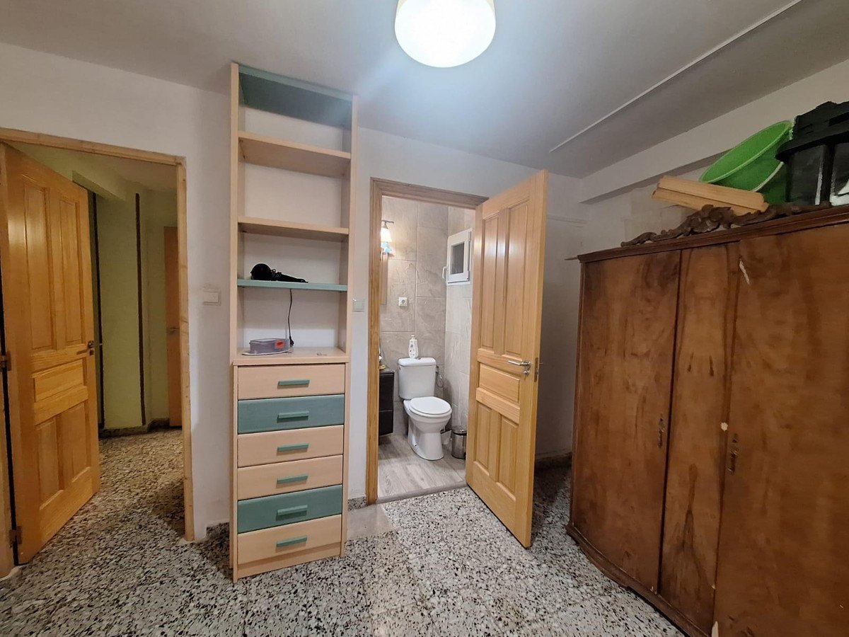 3 Bed Middle Floor Apartment in Alicante