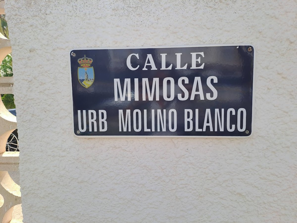 2 Bed Middle Floor Apartment in La Mata