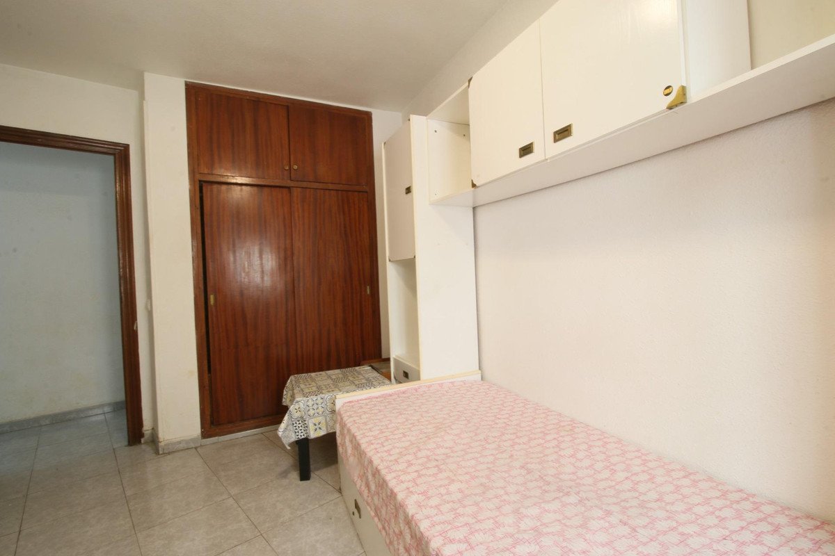 3 Bed Middle Floor Apartment in Alicante