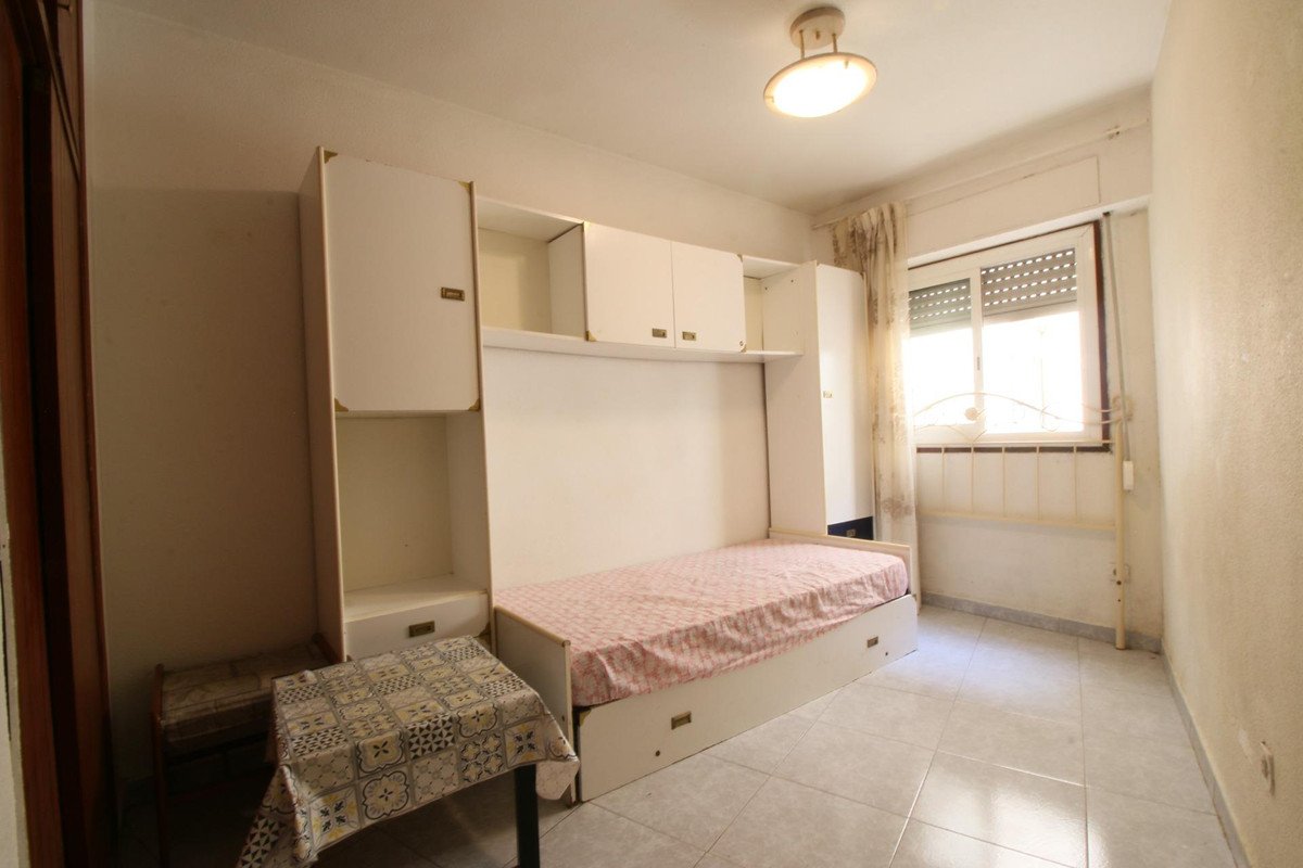3 Bed Middle Floor Apartment in Alicante