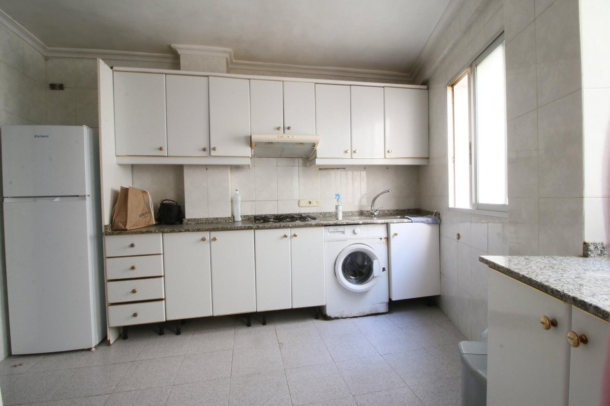 3 Bed Middle Floor Apartment in Alicante