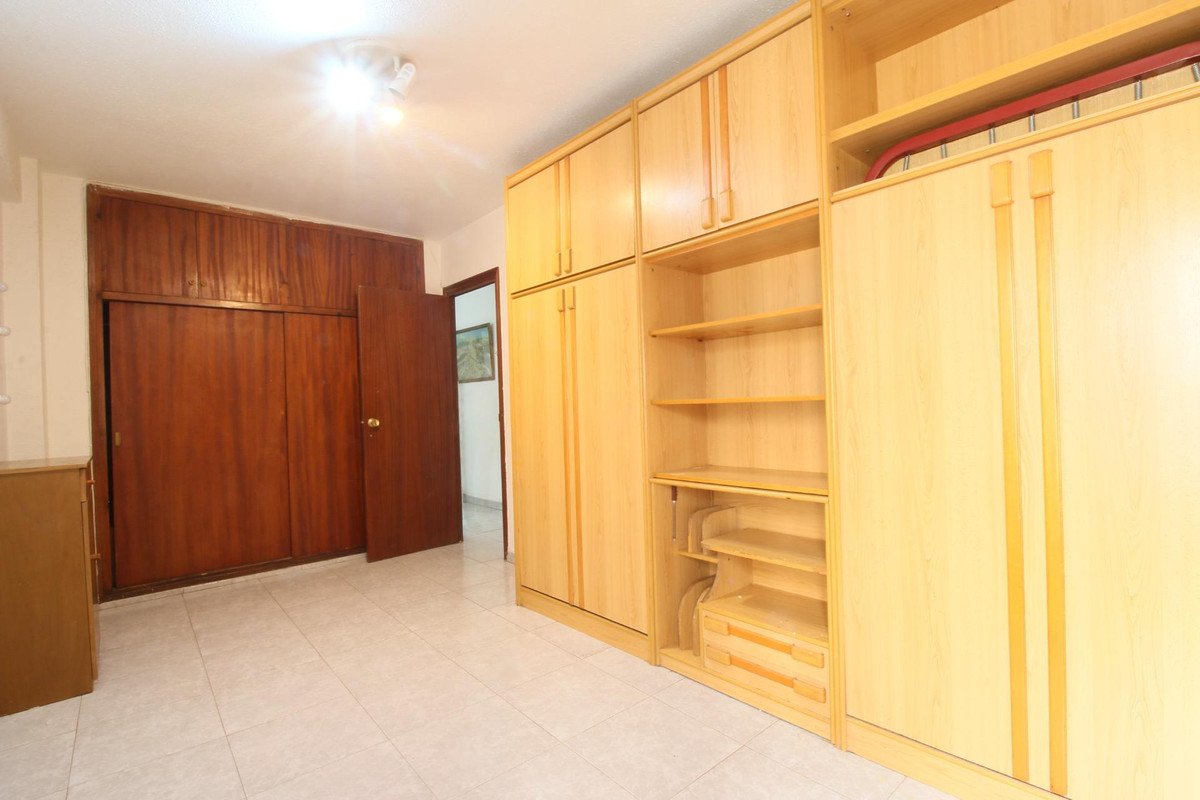 3 Bed Middle Floor Apartment in Alicante
