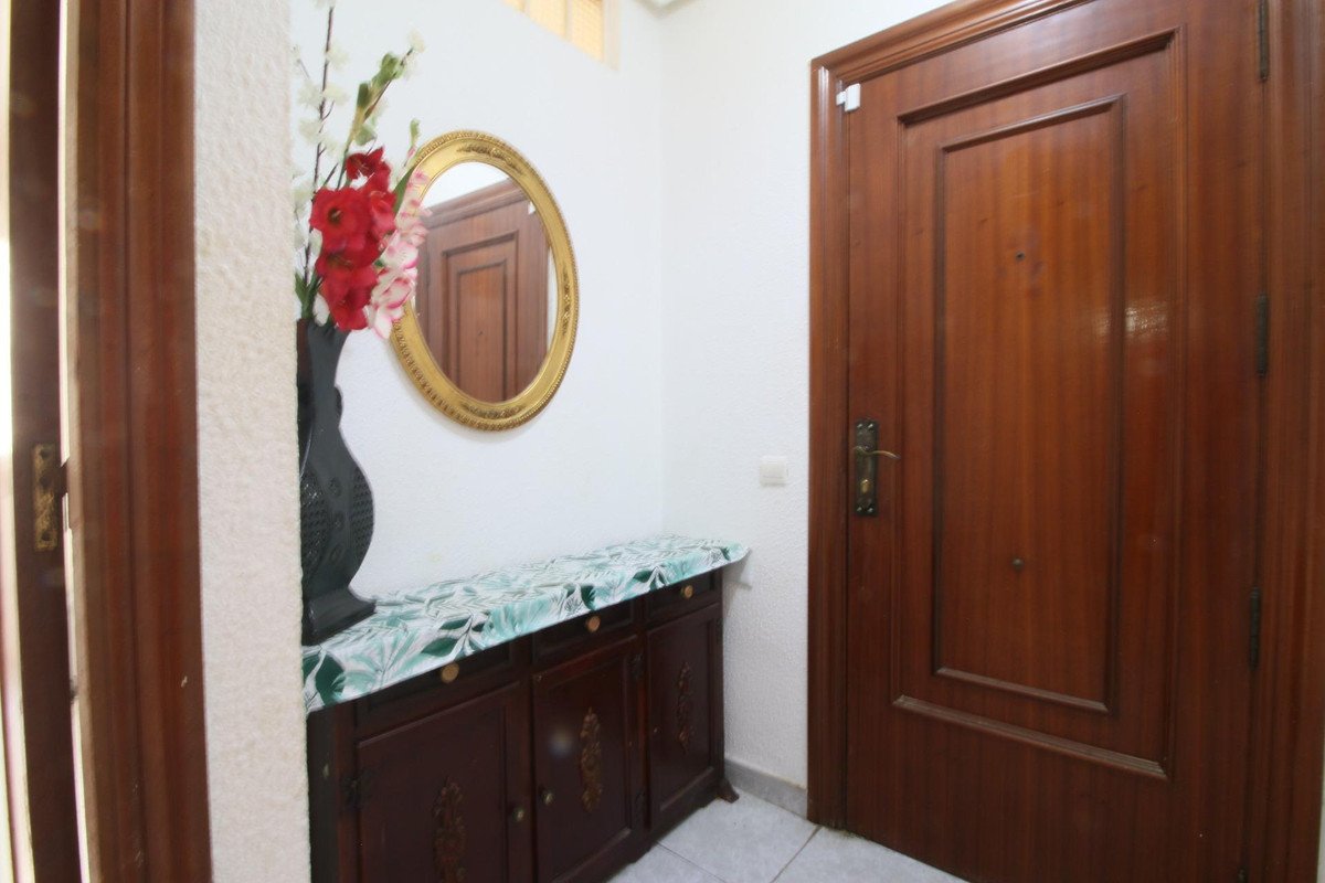3 Bed Middle Floor Apartment in Alicante