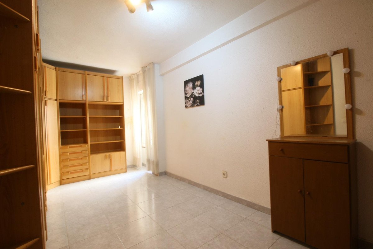 3 Bed Middle Floor Apartment in Alicante