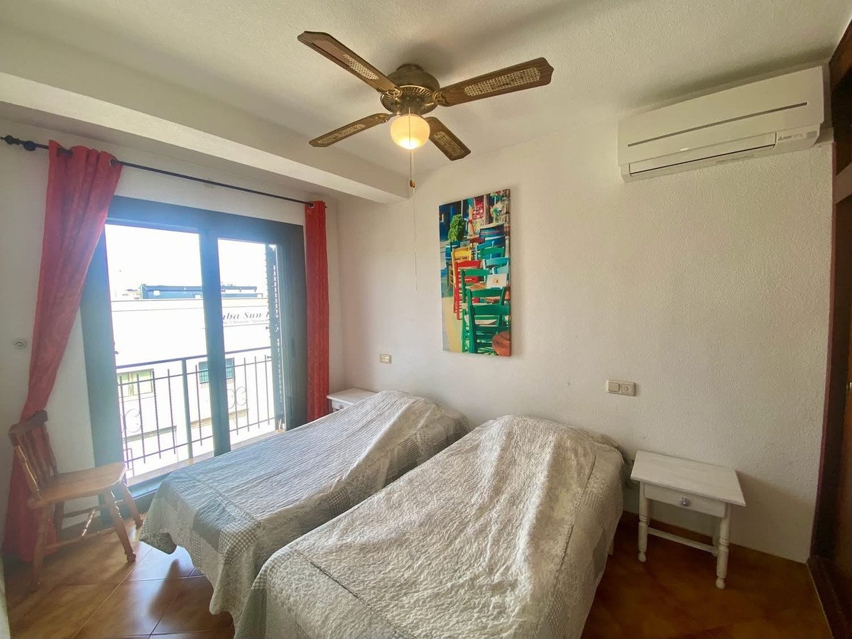 2 Bed Middle Floor Apartment in Cabo Roig