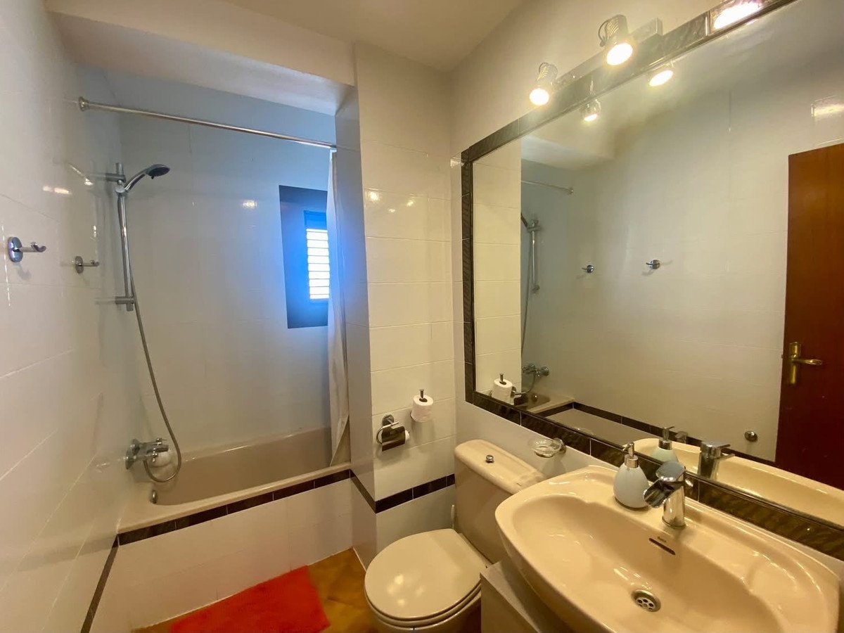 2 Bed Middle Floor Apartment in Cabo Roig