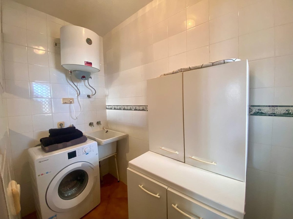 2 Bed Middle Floor Apartment in Cabo Roig