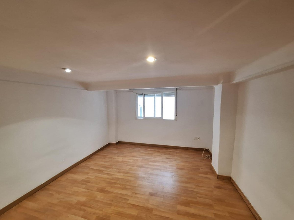 3 Bed Middle Floor Apartment in Alicante