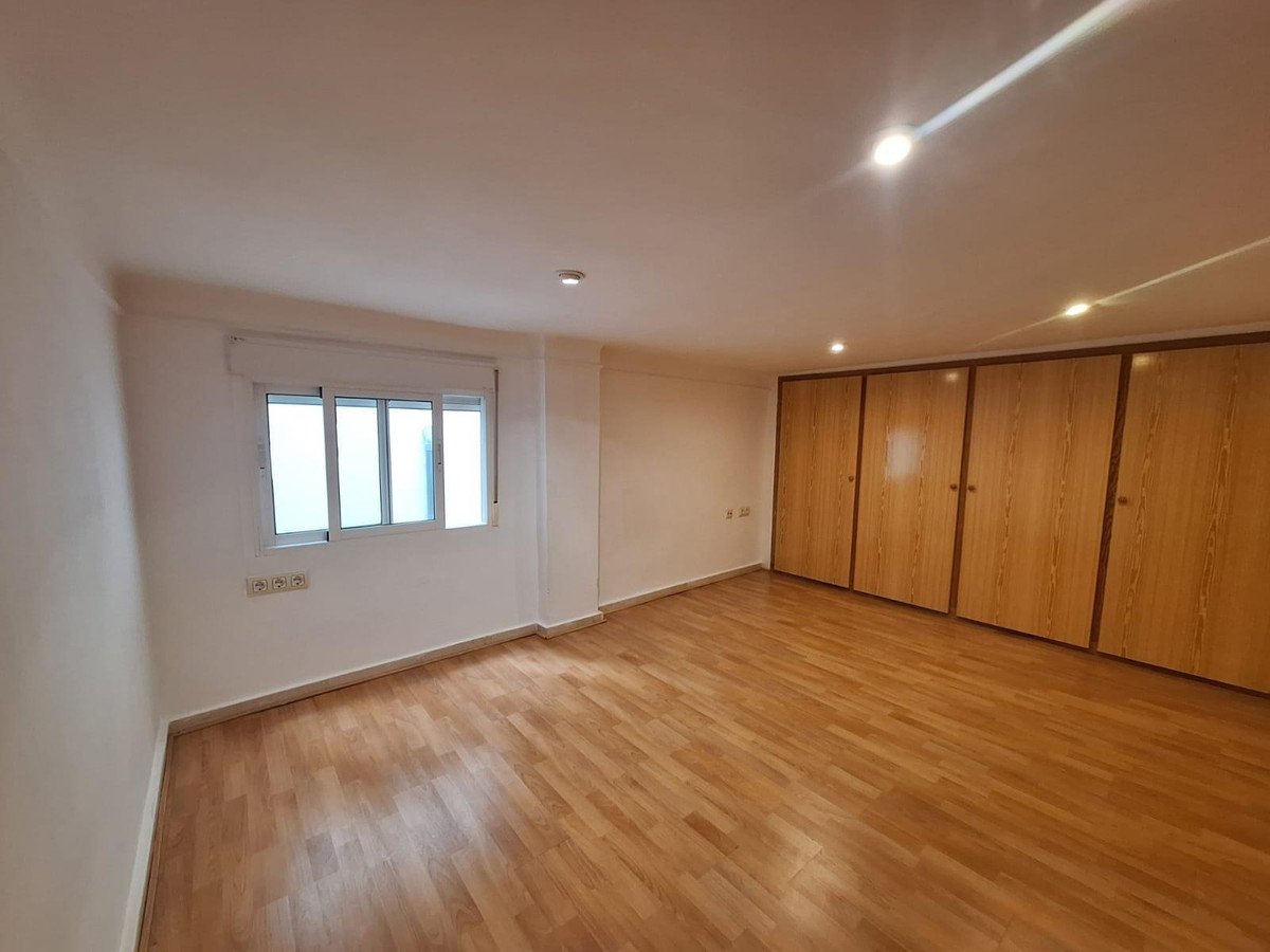 3 Bed Middle Floor Apartment in Alicante