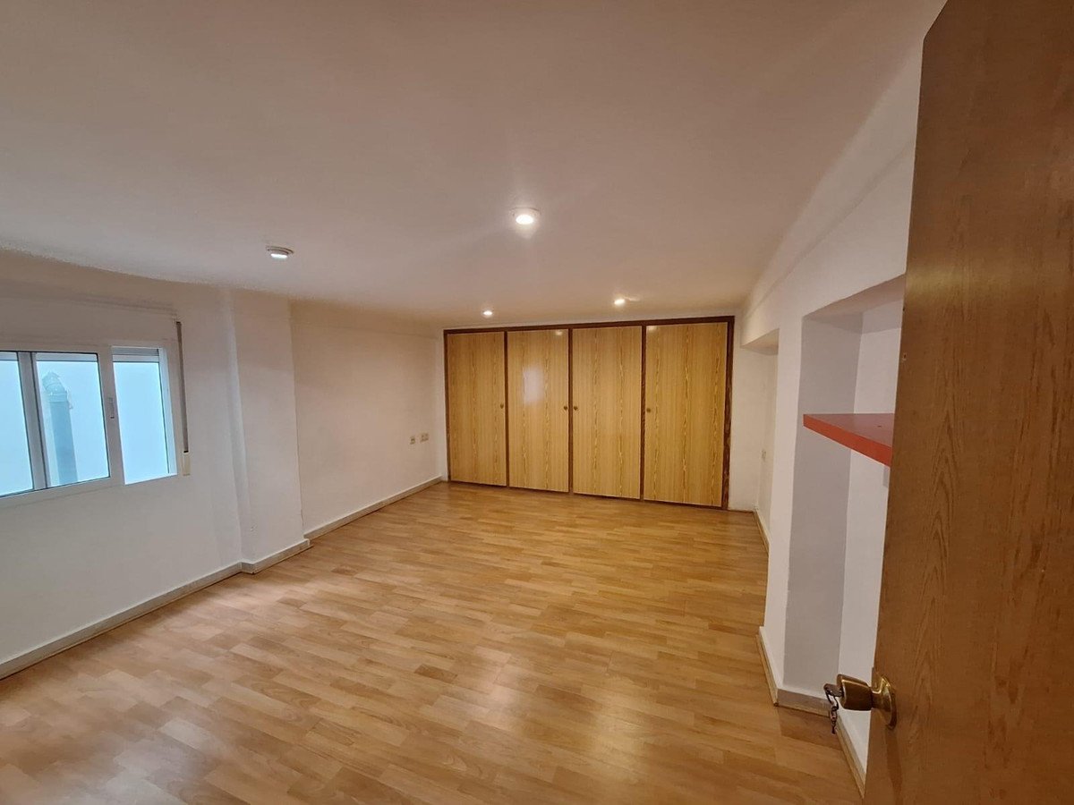 3 Bed Middle Floor Apartment in Alicante