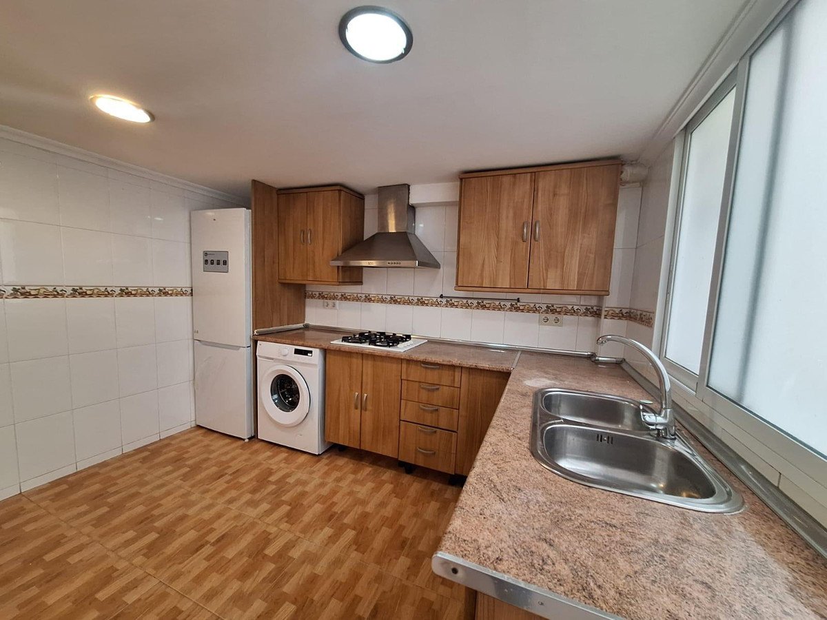 3 Bed Middle Floor Apartment in Alicante