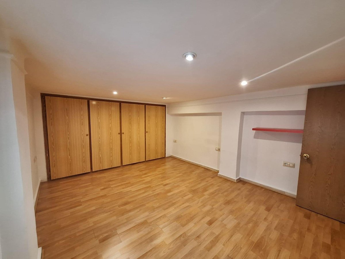3 Bed Middle Floor Apartment in Alicante