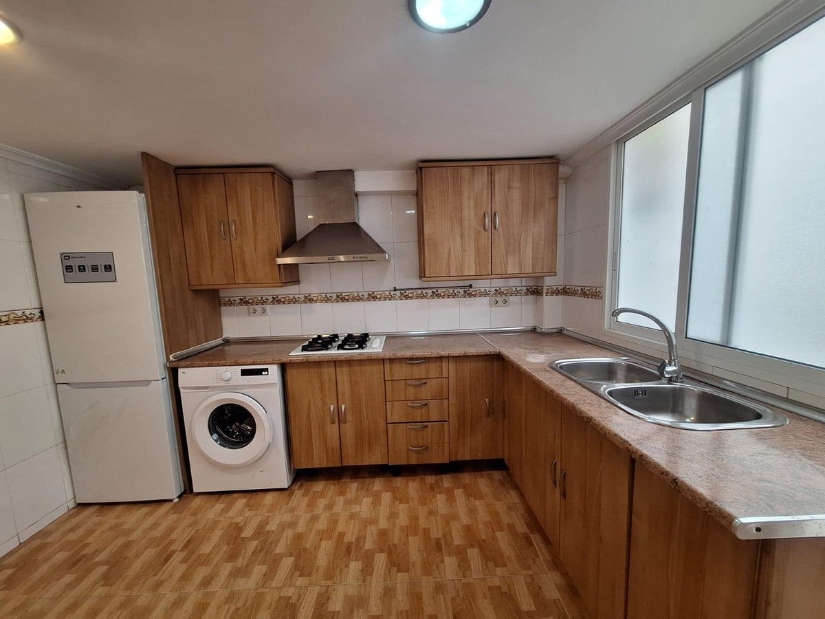 3 Bed Middle Floor Apartment in Alicante