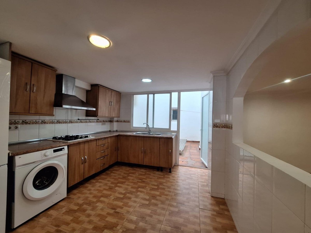 3 Bed Middle Floor Apartment in Alicante
