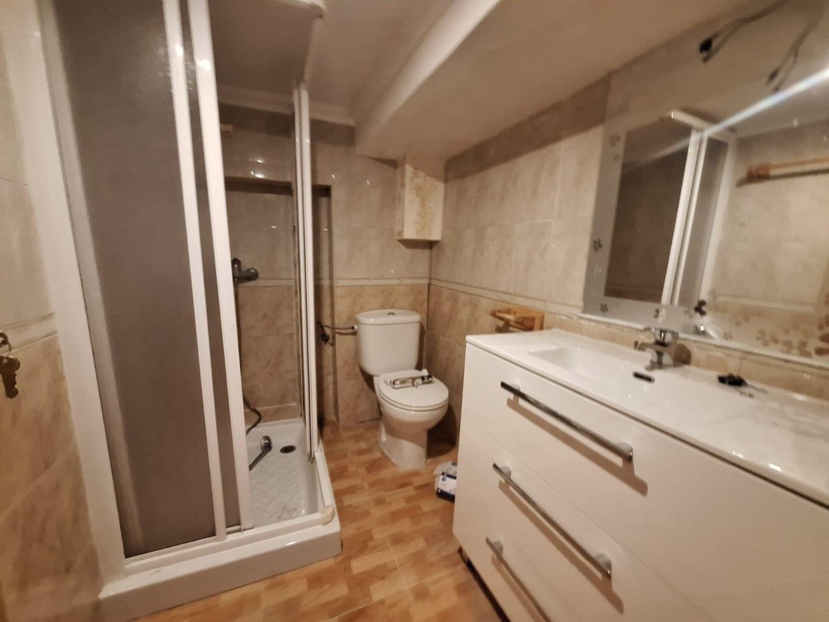 3 Bed Middle Floor Apartment in Alicante