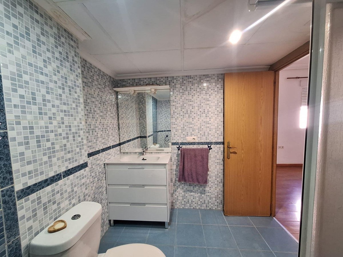 3 Bed Middle Floor Apartment in Alicante