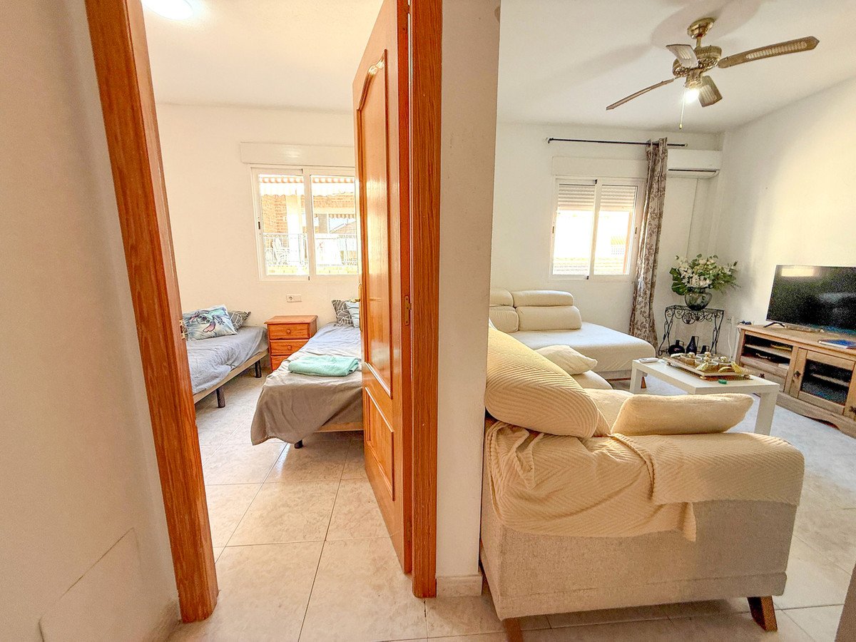 5 Bed Middle Floor Apartment in San Miguel de Salinas