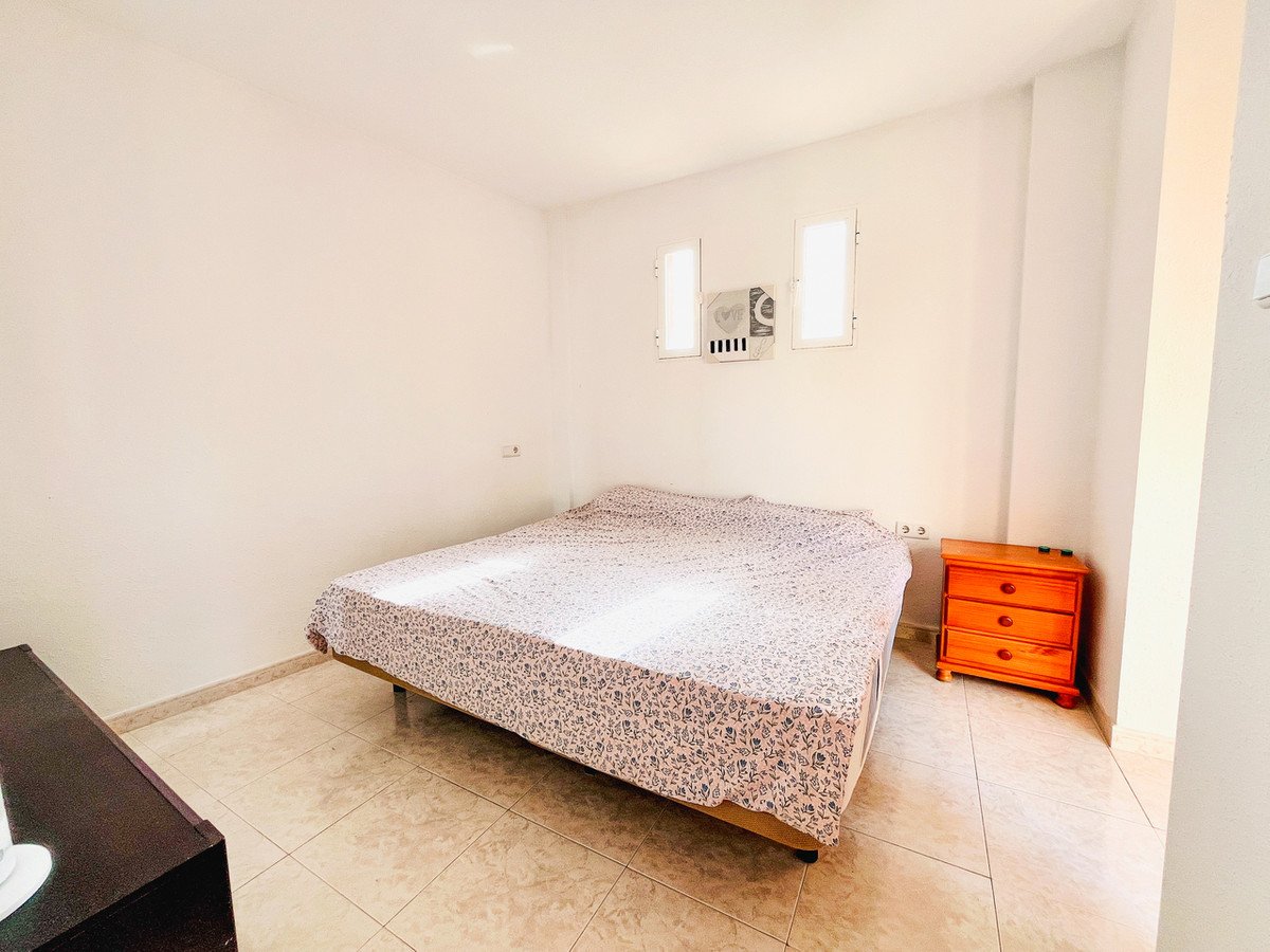 5 Bed Middle Floor Apartment in San Miguel de Salinas