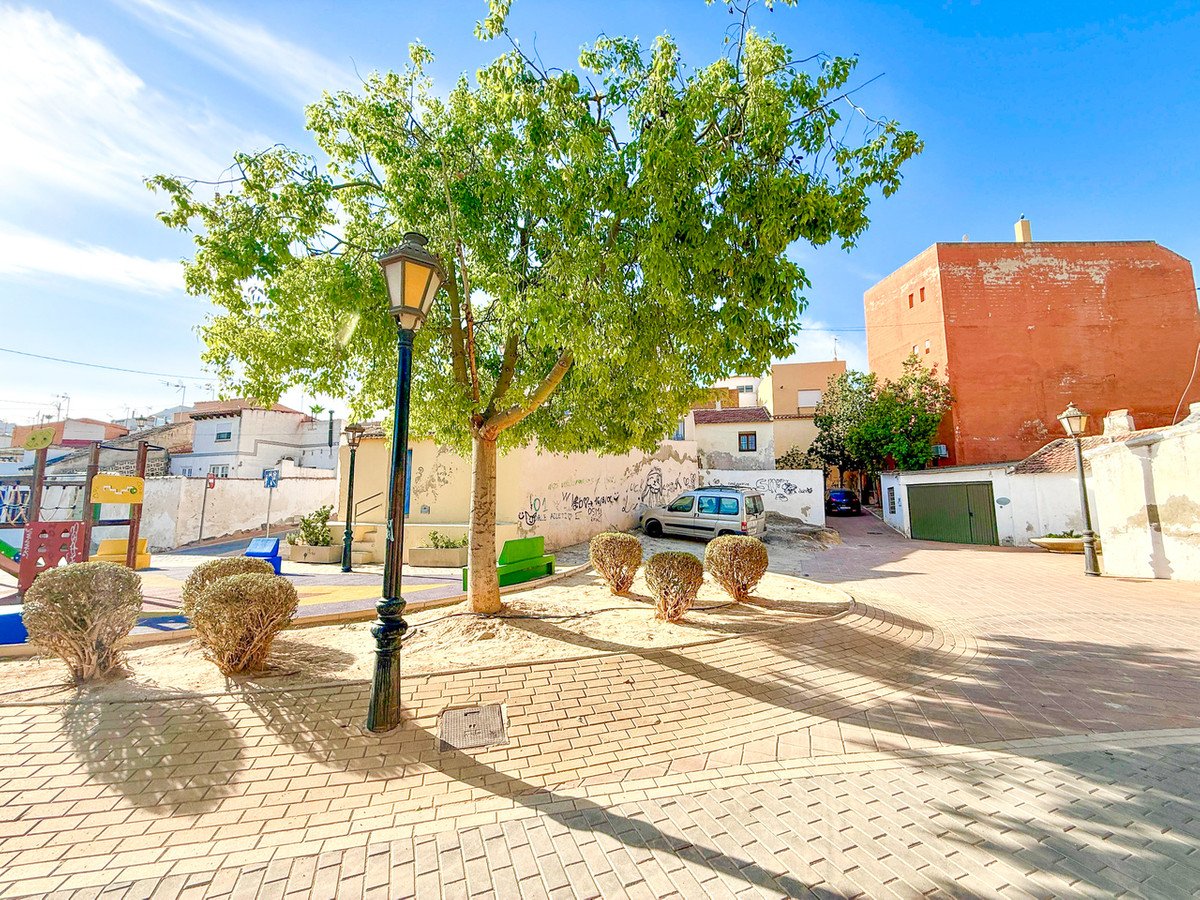 5 Bed Middle Floor Apartment in San Miguel de Salinas