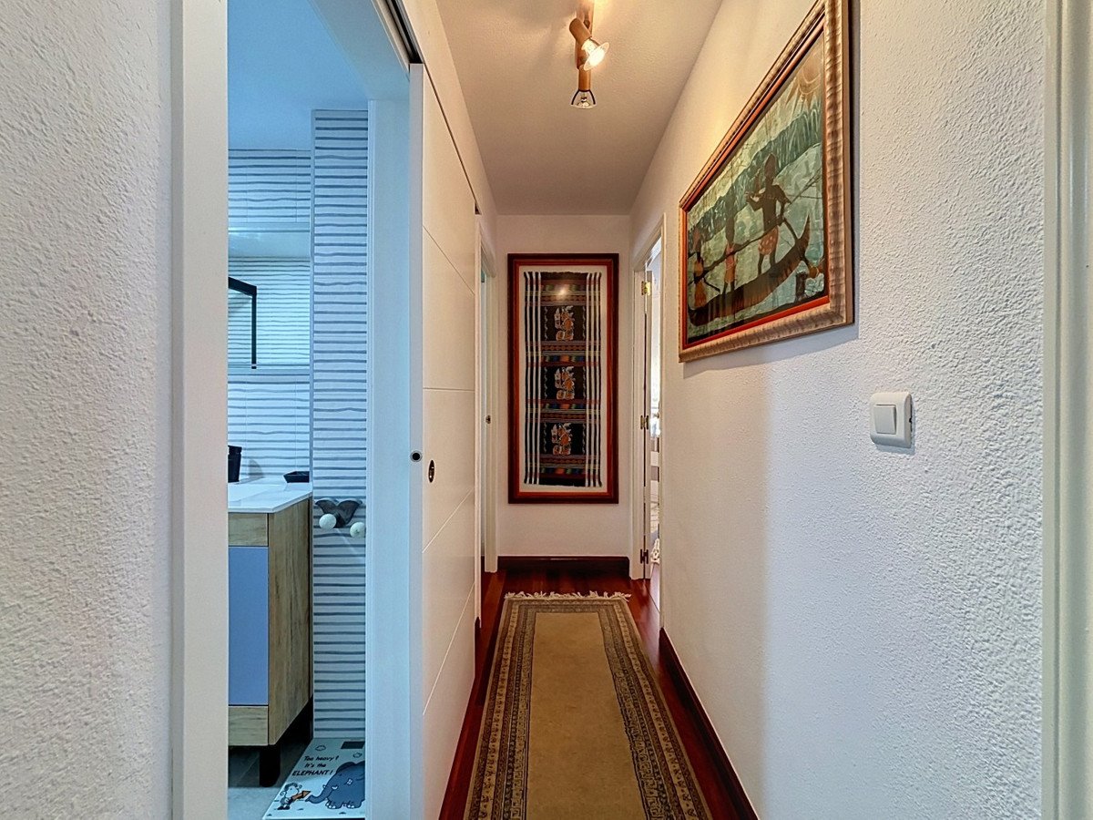 4 Bed Middle Floor Apartment in Málaga