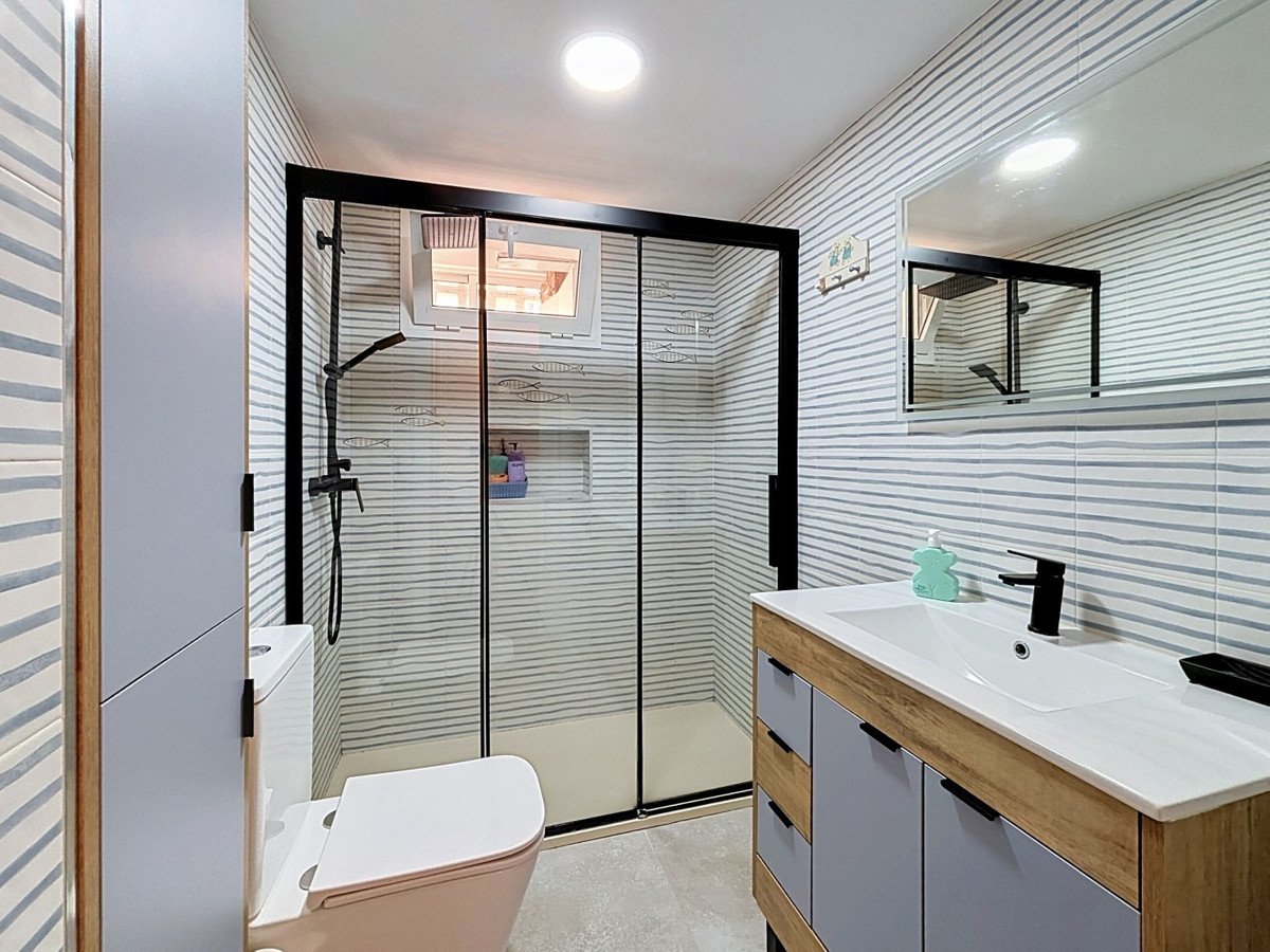 4 Bed Middle Floor Apartment in Málaga