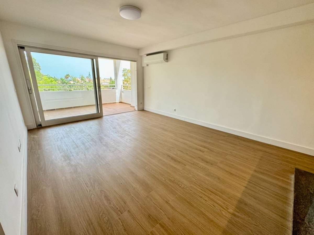 2 Bed Middle Floor Apartment in Atalaya