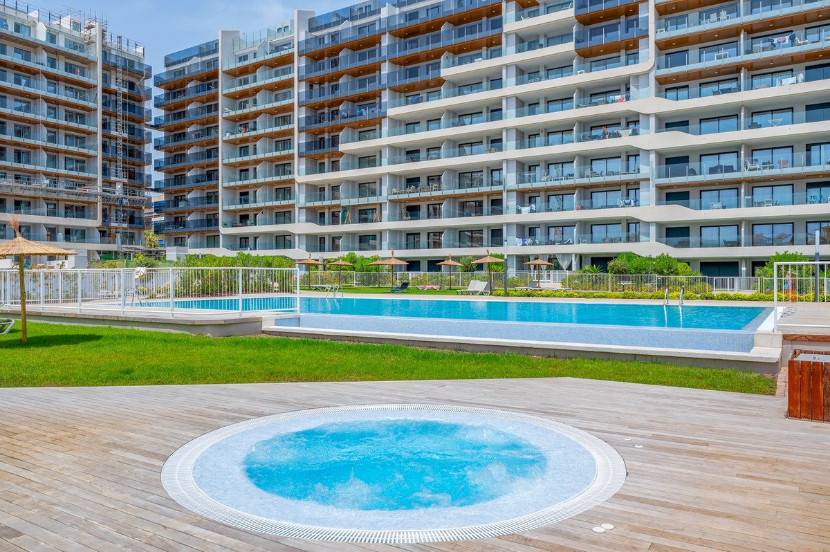 2 Bed Middle Floor Apartment in Punta Prima