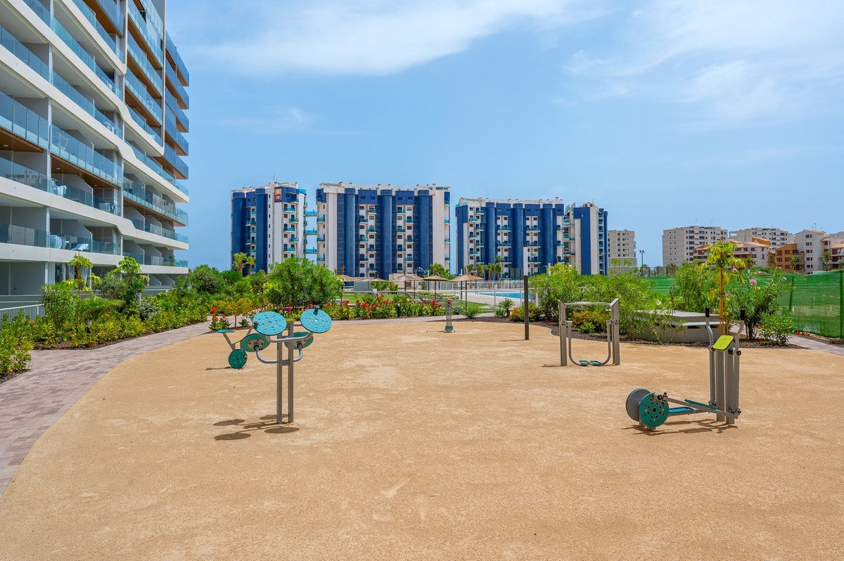2 Bed Middle Floor Apartment in Punta Prima