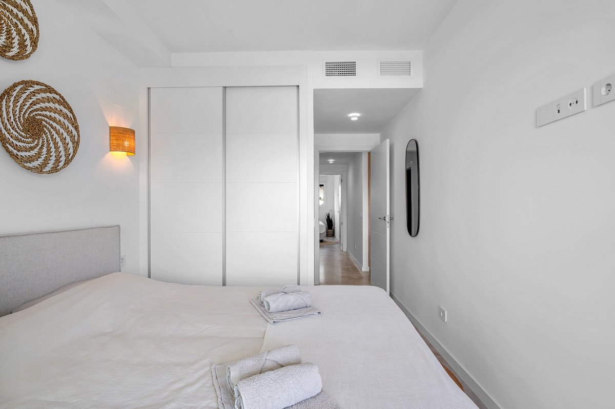 2 Bed Middle Floor Apartment in Punta Prima